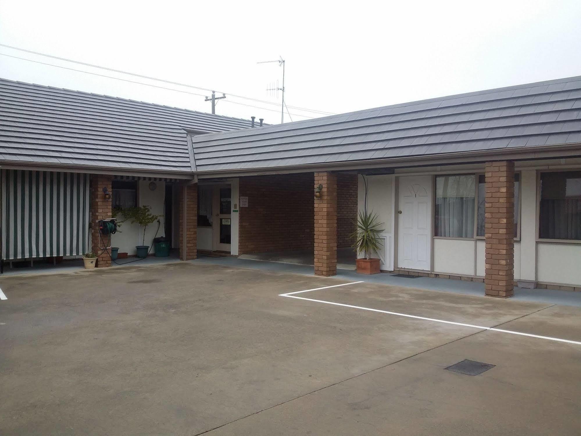 都铎汽车旅馆 谢珀顿 外观 照片